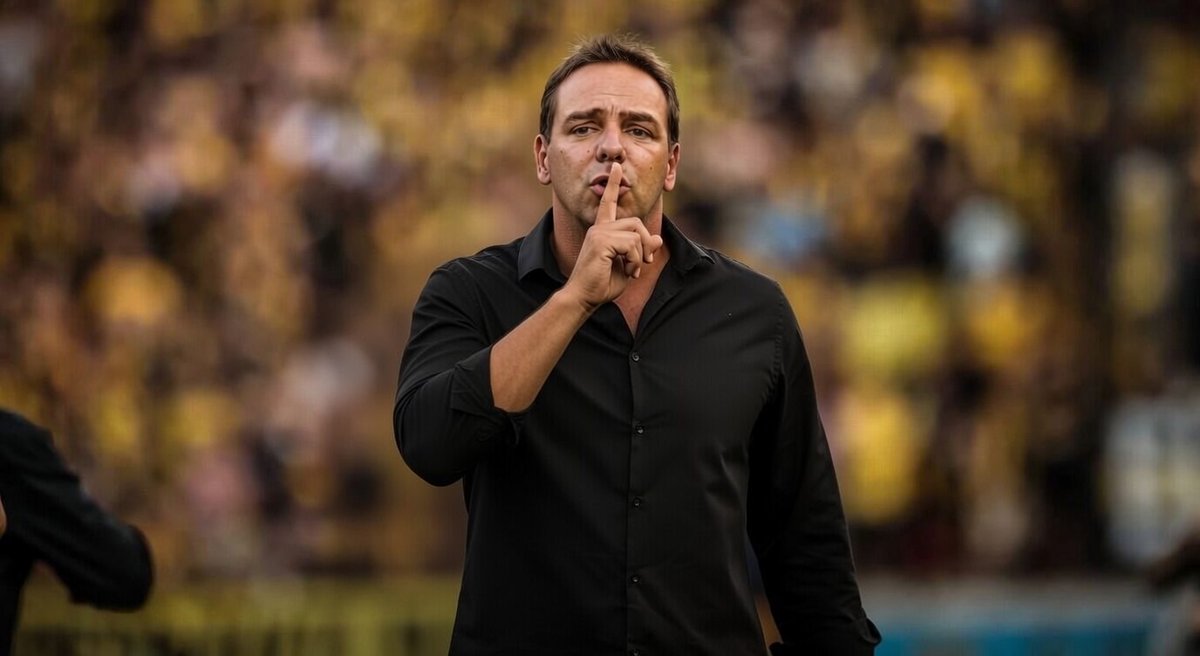 Sebasti48354064's tweet photo. @dowmanya 2 veces semifinalista de America. Campeon Libertadores sub20 y subcampeon mundial. 4/5 definiendo el Uruguayo.Primer Intermedio y Copa Uruguay. Clásicos historicos. Club ordenado y levantacopas, compra fichas(Leo,Indio). Trajo a Aguirre y a Arezo. Gloria en otros deportes. RUGLIO https://t.co/THVx5CpHom