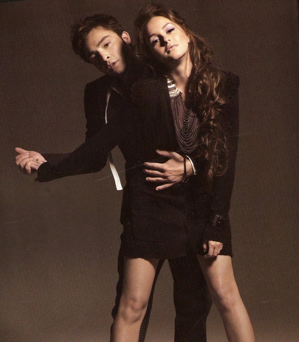 minasgfreal's tweet photo. leighton meester and ed westwick, 2009 https://t.co/ayiKVq99Z6