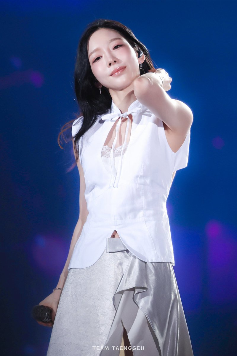TAEYEONFrance's tweet photo. ﹙📸﹚ PHOTOS ━  30.05.26

TAEYEON au festival K-SPARK de KAOHSIUNG. ​🎤​

#TAEYEON #태연 @TAEYEONsmtown https://t.co/LXeTZu3yq0