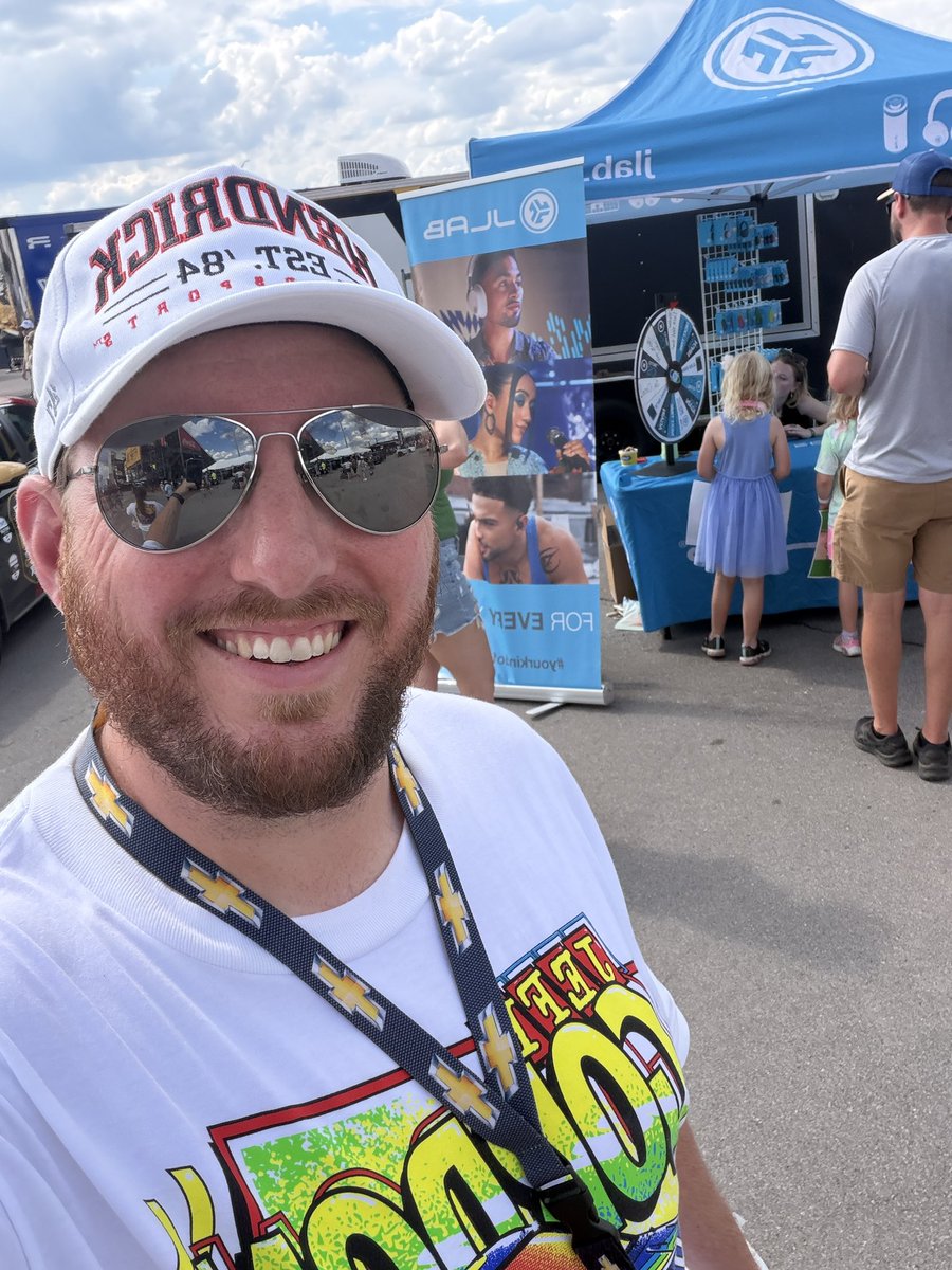 ChrisStraus24's tweet photo. I’m here @NashvilleSuperS checking out the @JLabAudio display! https://t.co/hVJMZBViHL