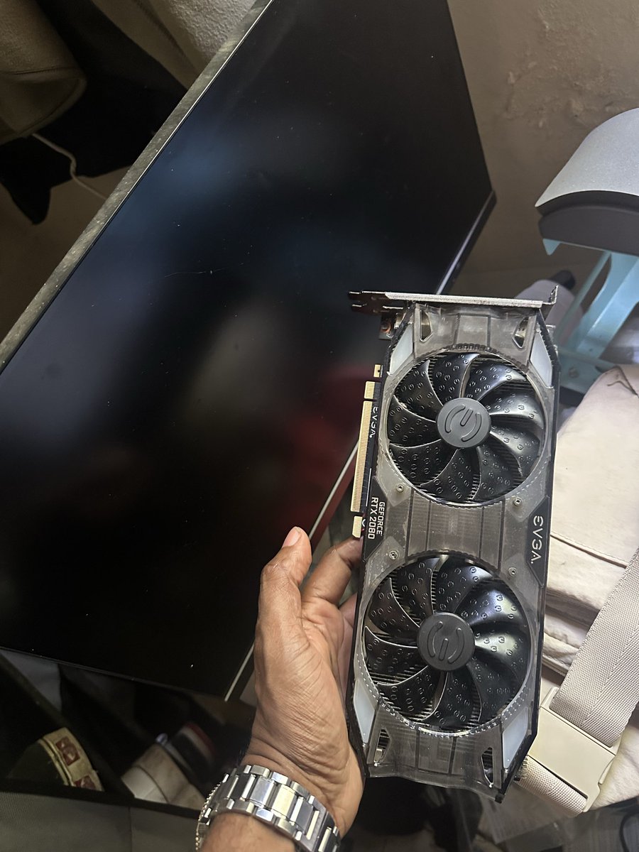 Matt_Camps's tweet photo. No longer need these so I’m selling 💰

Samsung 100hz 1080p monitor: 15k
EVGA RTX 2080: 15k. 
16GB (8x2) crucial DDR4 RAM: 10k https://t.co/c9sN1Gm12t
