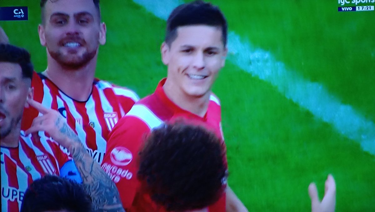 larubiad's tweet photo. Está vez lo de #EDLP a central no fue un espaldazo, fue un pijazo 🇦🇹🇦🇹🇦🇹
Digamos todo. https://t.co/5ca9312s8Z