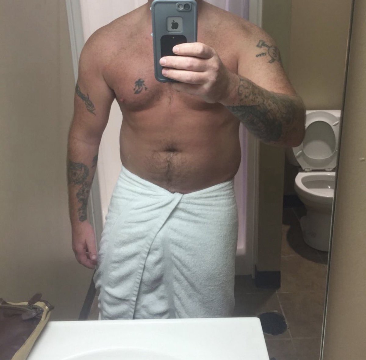 TheMale_Central's tweet photo. Smash or pass Graham Platner? https://t.co/XQ8rjtSmia