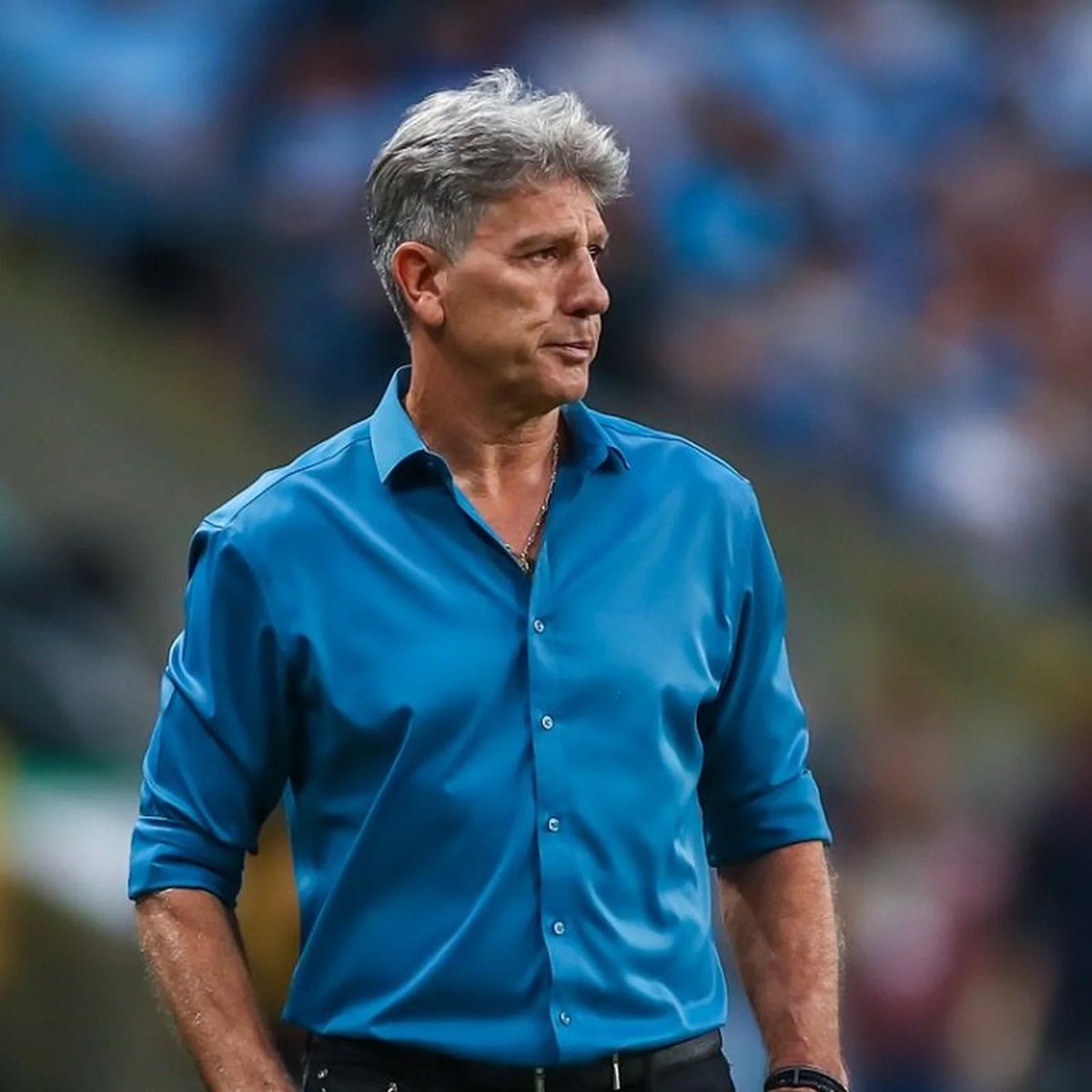 Gremistao1903's tweet photo. 🚨URGENTE! 

Renato perdeu de propósito para NÃO deixar o GRÊMIO na Zona, ser demitido no Vasco e voltar para o Grêmio… 

IDOLO! 🇪🇪 https://t.co/QOjwu3COI2
