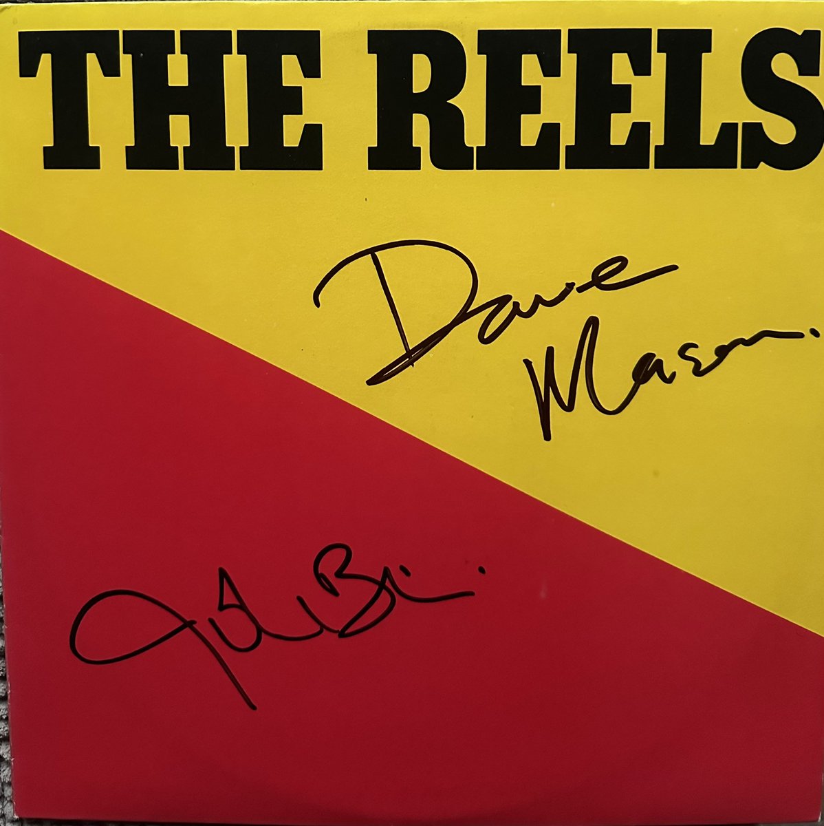 BernardZuel's tweet photo. Living not so far away after all. #morningpop #mondayvinyl #thereels https://t.co/KzkTSQI1Gc