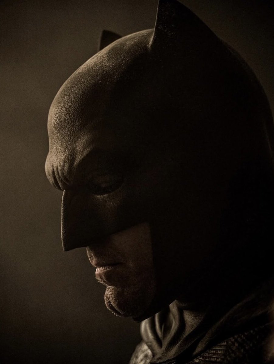 bekoumovies's tweet photo. Absolute perfection 
#Batfleck 
@BenAffleck @ZackSnyder https://t.co/m8zo4MQyAE
