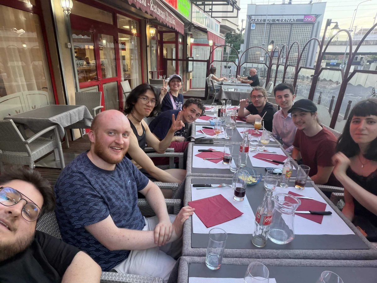 Je4nnouille's tweet photo. J'ai passé un bête de week-end au #KOF95 !!
Toujours un plaisir de rencontrer des personnes et voir plein de potes qui habitent looiin
Merci encore à @frenchy_karts pour l'orga et et de m'avoir permis de commenter !

(le chapitre "performance" est cependant tabou.. /c) https://t.co/KHFU0HRNO1