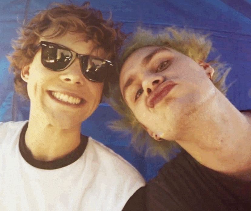 michaelstwin's tweet photo. michael and ashton being silly https://t.co/yn8YqZF2nT