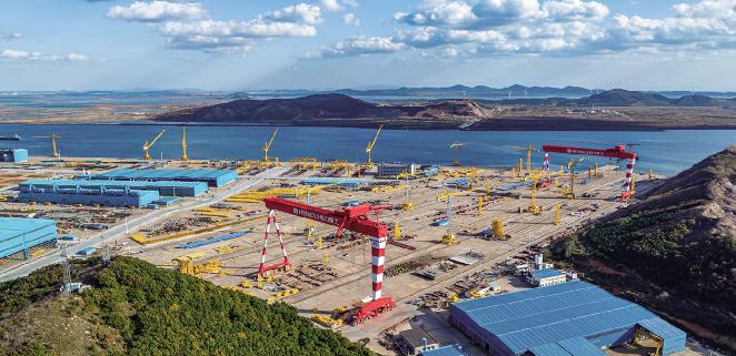 Kaiji_Press's tweet photo. 中国造船業の新造船建造量が急拡大。今年は恒力重工など新興造船所の大型船量産が始まり、前年同期比5割増ペース。通年で過去最高となるのは確実で、6000万総トン前後にまで膨らむ可能性も。 https://t.co/mlW7Cuyg0o https://t.co/6J8L3rLzOS