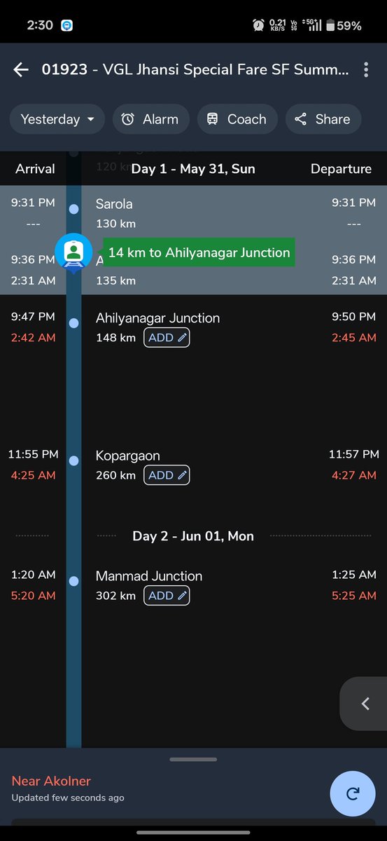 DaooChinmay's tweet photo. @RailwaySeva @BhusavalDivn What is wrong with this train, we are not moving and delayed by more than 4.5 hours, what a waste train it is. https://t.co/pdJtRNrRKT