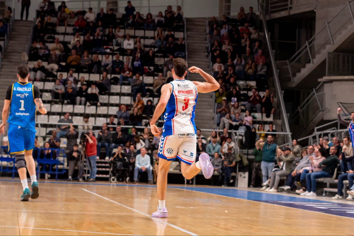 unaimendi99's tweet photo. 2025/2026, Alicante.

Gracias a todos por esta temporada. Año de constante aprendizaje, adaptación y compromiso. 
No ha sido un final de temporada fácil, me quedo con toda aquella gente que ha luchado y ha apoyado al equipo! https://t.co/SpMFFWzgnW