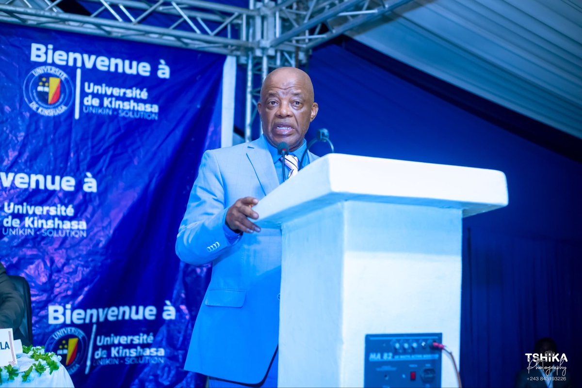 ilanga_amida's tweet photo. Le Département de droit public interne s’est mobilisé pour honorer le Professeur Dieudonné Kaluba Dibwa, qui a achevé avec brio et dévouement son second mandat à la tête du département. Cet événement scientifique majeur était un hommage à son parcours inspirant pour toutes les générations de juristes.
​Au cœur des débats :
​L'avenir de la constitution a été décortiqué autour d'un thème crucial :
​« La Constitution congolaise du 18 février 2006 : hier, aujourd’hui et demain ».
​Les grandes questions qui animeront les échanges :
​Bilan : Les objectifs de 2006 ont-ils été atteints ?
​État de droit : Les bases d'une démocratie solide étaient-elles réunies ?
​Économie : Le texte a-t-il freiné le développement socio-économique de la RDC ?
​Perspectives : Quelles en sont les limites et faut-il repenser notre ordre constitutionnel ?
​Un rendez-vous d'analyse et de haute réflexion scientifique ! 
​#DroitPublic #DroitConstitutionnel #UNIKIN #RDC #RechercheScientifique #DroitCongolais. @Guy_Loando @fatshi13_ @DeniseNyakeru @central_sage @SuminwaJudith @judaRdc @StanysBujakera