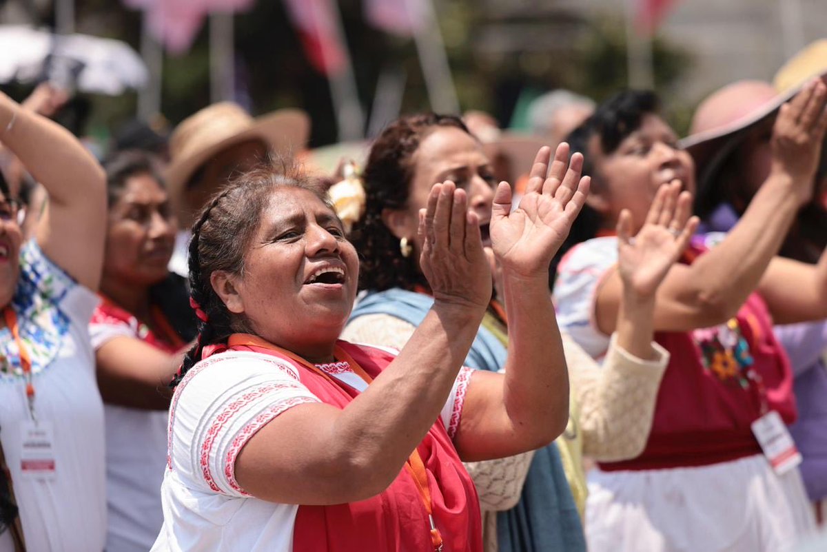 mroblesg's tweet photo. Hoy, desde el Monumento a la Revolución, en la Ciudad de México, la presidenta @Claudiashein rindió cuentas a dos años del triunfo del pueblo de México.

#ClaudiaDaResultados https://t.co/lPRhAKF50A