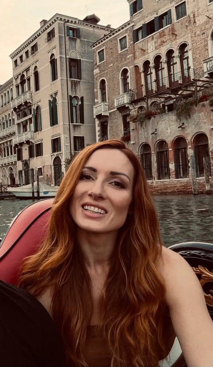 BabesnWrasslin's tweet photo. WWE Superstar Becky Lynch https://t.co/DM28oBp9qJ