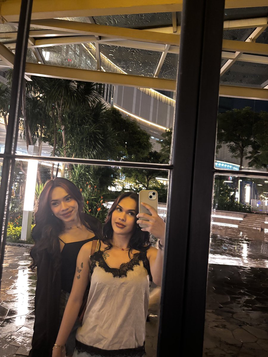 RAzhraff's tweet photo. Trio💸 https://t.co/Tm0DRZOhPw
