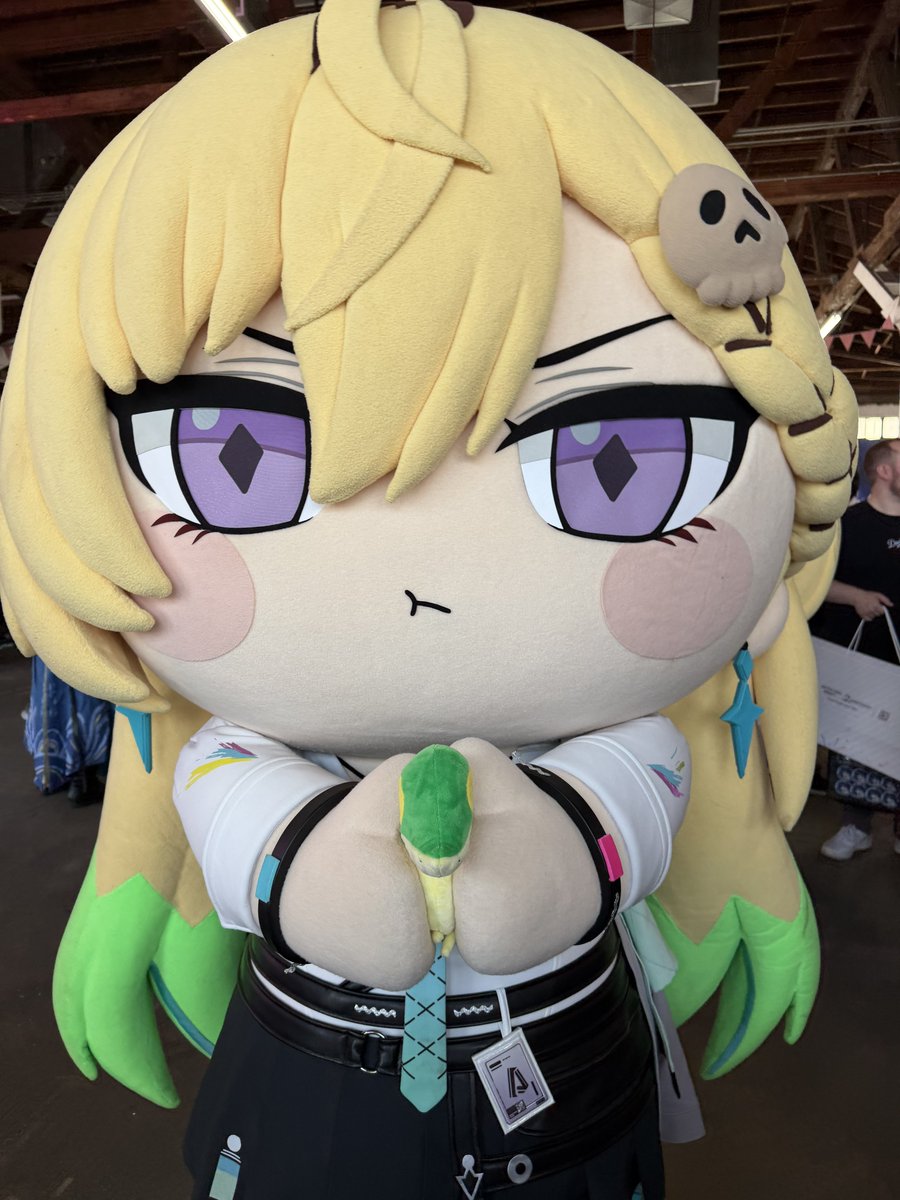 candyleveledup's tweet photo. Snivy’s #WutheringWaves 2nd Anniversary Party merch haul! We also got a hug and photo with Lynae!! (❀>///<) happy anniversary, wuwa! https://t.co/MpK0gw23Xg