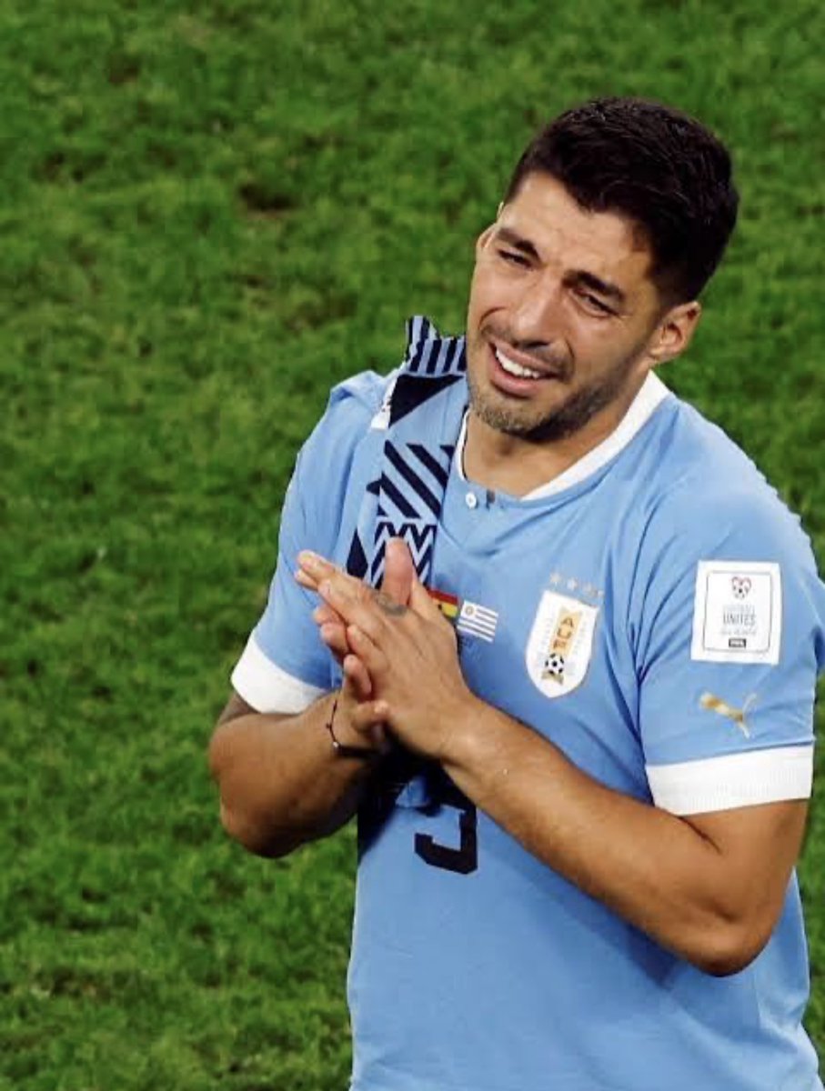ceejayfx_'s tweet photo. Suarez has been excluded from Uruguay 🇺🇾 World Cup squad 

end  of  an  era . https://t.co/SbKZnL8xNE