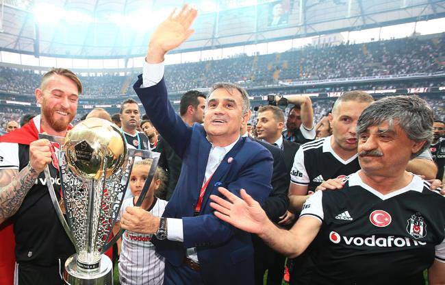 kartlnasaletijk's tweet photo. 🎂 Şenol Güneş, 74 yaşında.

Beşiktaş’ın başında:
🏆 2 Süper Lig şampiyonluğu
🥇 Şampiyonlar Ligi gruplarında namağlup liderlik
🎖 Avrupa Ligi’nde çeyrek final
💫 İç sahada 2.53 puan ortalaması https://t.co/oILNA7Tqpk