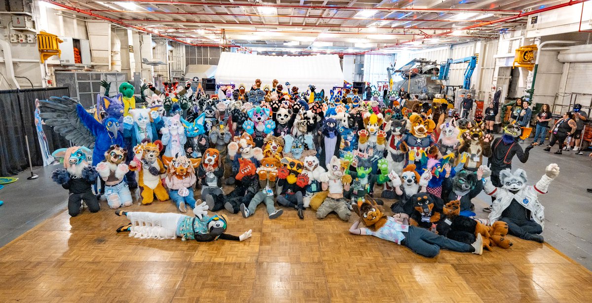 ChatahSpots's tweet photo. Galactic Camp group photo from yesterday 🚀🌌🐶 @galacticcamp https://t.co/nhy8UyenYX