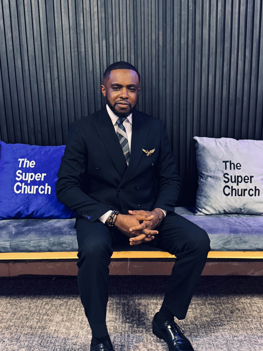 samonyudo's tweet photo. Just a soft reminder that Integrity will cost you an arm and a leg 🦵 

But at the end of the day you will have the greatest laugh and your white still intact, a good name is still better, trust me

Happy New week beautiful 🤩 💕 https://t.co/qPKZ3SKiBb