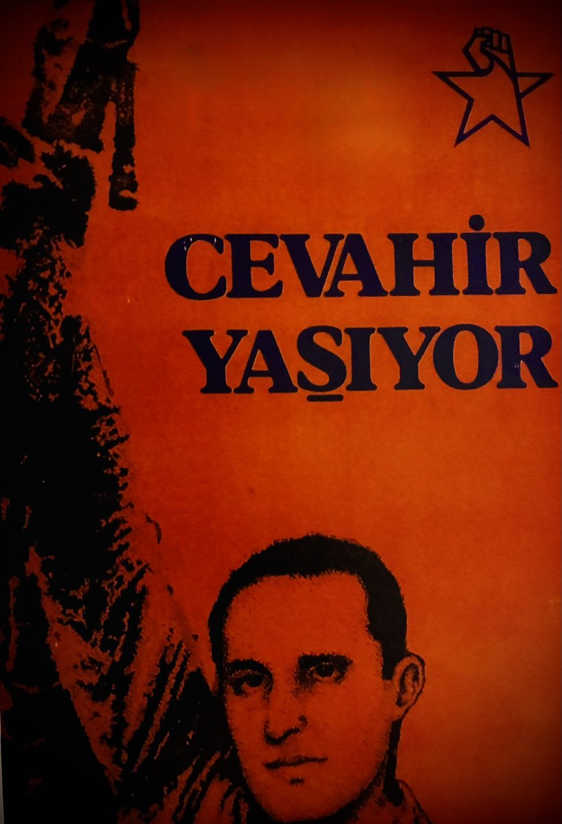 aliihsanerdal16's tweet photo. Koro susar, büyü bozulur, görevlerini hatırlar cüceler,
Eller tetiklere tarrrr………
Ve Cevahir’imi kalbime gömüp dönerim hain hücreme. https://t.co/poRPRUZ3fG