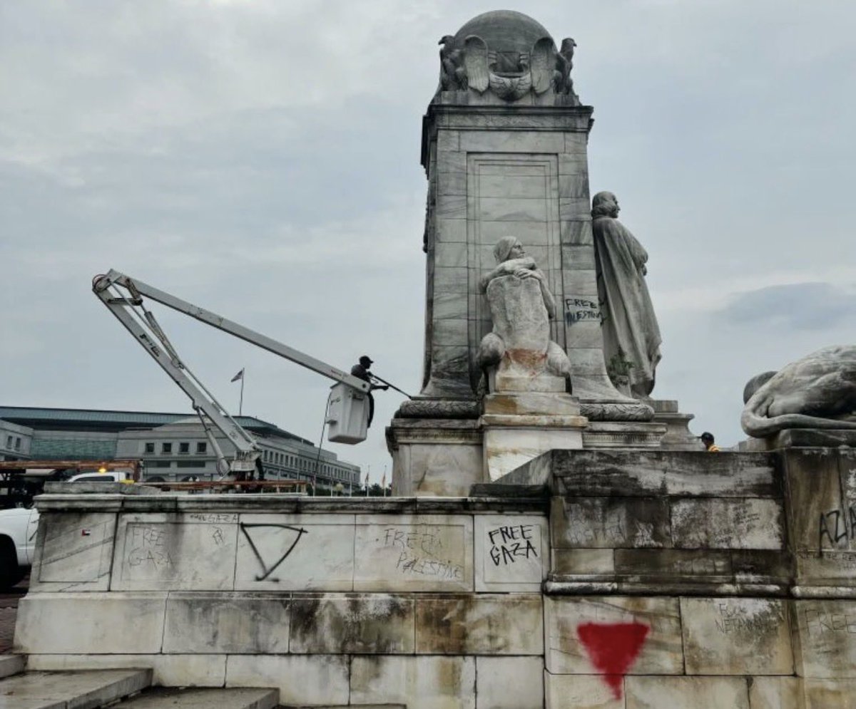 Gentleman_Ways's tweet photo. Decline is a choice. 

We must speak out for beauty and Western Civilization. 

Columbus Circle at Union Station
Washington, D.C. https://t.co/W8XXcJTojU