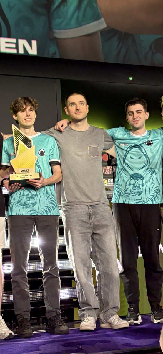 Klauduusss's tweet photo. GG FOR MY AWSOME MEN AND WHOLE TEAM FORSAKEN!! LOVE YOU SO MUCH LUCKER ❤️❤️❤️❤️ @_ForsakenGG_ @Lucker https://t.co/b5jsuGfULk