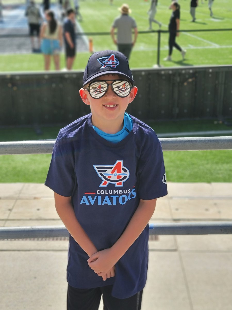 coachhendu's tweet photo. 1st Aviators game @UFLAviators https://t.co/6tS0IJtngi