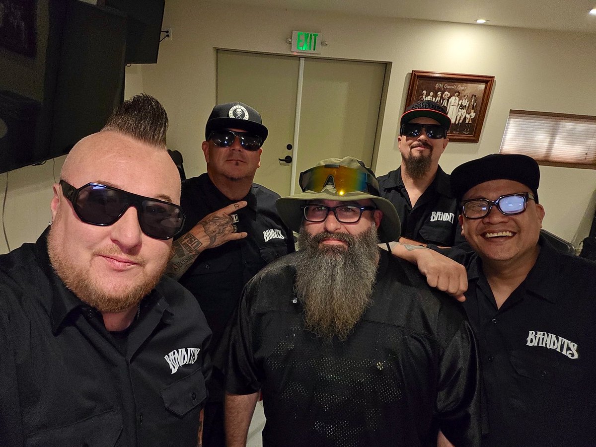 TwangAndRound's tweet photo. Heading back home from an amazing weekend in Walla Walla Washington!!! 
The Walla Walla Music Festival was unbelievable!

The vibe for the whole event was 🔥🔥🔥

Much love to our brothers @MoonshineBandit 
Great getting to rock the stage with y’all again! 

Thanks to everyone!! We love y’all! See y’all again soon! 
🗣️💯💯💯