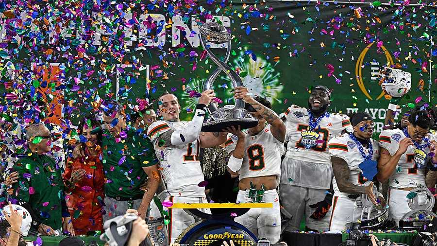 YoungOGJacks's tweet photo. @Hightop_Dave Fiesta Bowl and Cotton Bowl not significant ? https://t.co/ogeBgpJFoc
