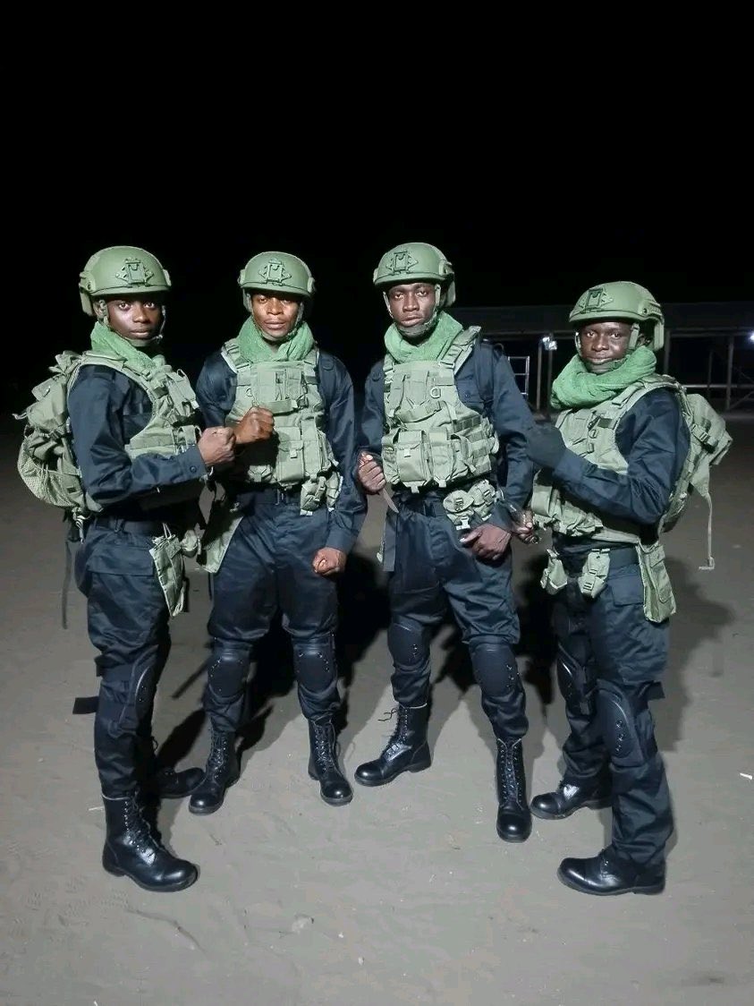 ChrisNyamabo's tweet photo. Nous saluons l’investissement personnel du Chef de l’État dans le renouvellement des unités d’élite des FARDC. Cependant, nous souhaitons également rappeler l’importance de la formation des instructeurs congolais, qui auront l’honneur d’accompagner la carrière de nos commandos d’élite formés en Égypte, en Israël ou en RDC par des instructeurs belges et français.

La formation continue ainsi que l’entraînement aideront nos soldats à maintenir le niveau professionnel requis pour la défense de l’intégrité territoriale de la RDC. La formation spéciale initiale, quant à elle, perd de son efficacité après seulement six mois si les éléments ne bénéficient pas d’un traitement adéquat et d’infrastructures d’entraînement physiques, tactiques et morales appropriées. « Mbeli Oyo Basalelaka LisusuTe, Ekomaka Lutu »

Que vivent les FARDC.