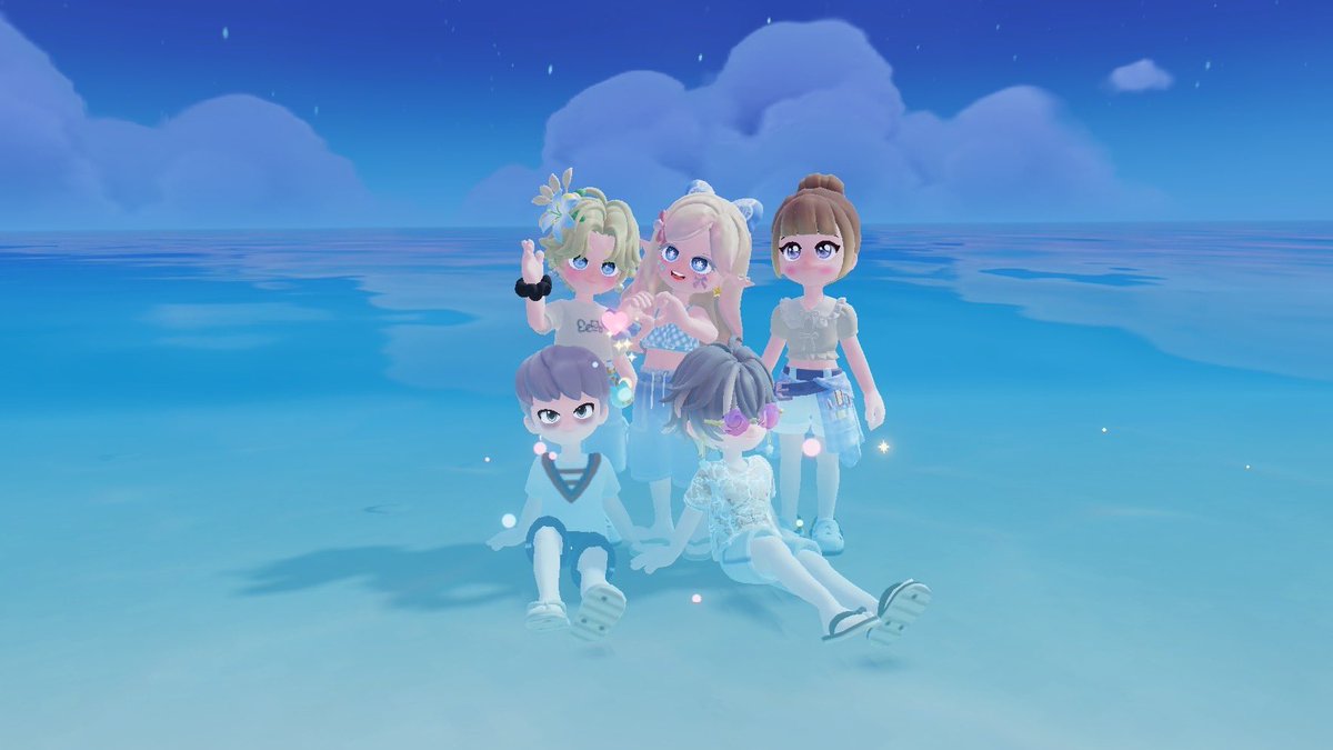 LeftLuciPlayer's tweet photo. あとプロフ撮影会協力してもらった時のやつ！
たまに邪王炎殺黒龍波が立ち上がって眠そうで申し訳なかった……。
いもちゃんとオソロコーデで撮影会もさせてもらって楽しかった～！ https://t.co/fty9dfo28v