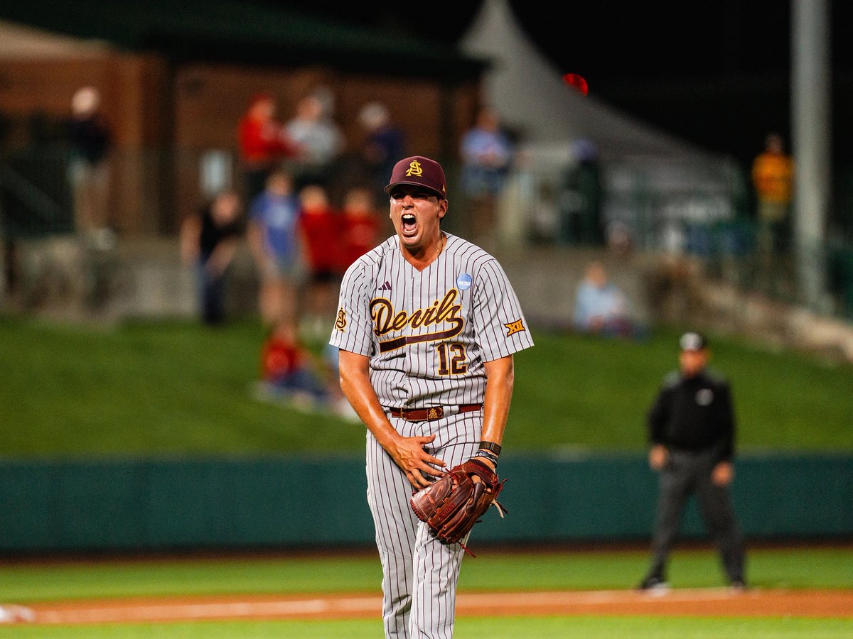 GLundMedia's tweet photo. ASU knew it would need pitchers to step up this postseason, and it’s gotten exactly that with multiple heroic performances.

Colby Guy: 6 IP, 4 H, 1 ER, 7 K
Kole Klecker: 8 IP, 3 H, 0 ER, 13 K
Jaden Alba: 4 IP, 6 H, 1 ER, 5 K

@DevilsDigest https://t.co/xwGOXuDDsY
