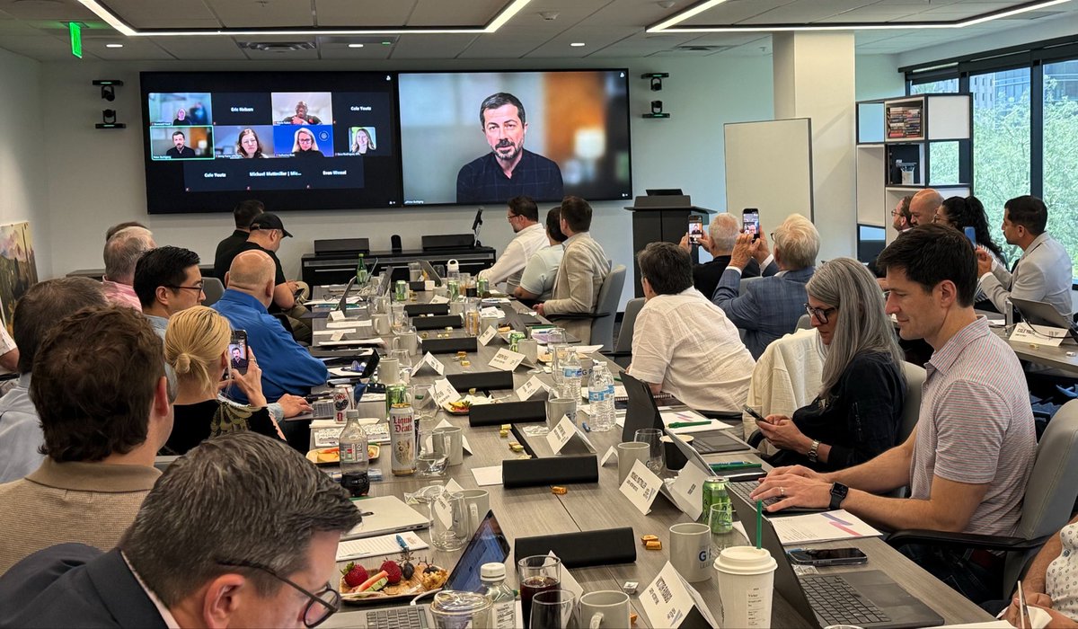 Evan_Low's tweet photo. Saturday’s forecast: strategy, service, and a shared commitment to LGBTQ+ leadership.

Not your typical Saturday.

Grateful to have spent the day with the LGBTQ+ @VictoryFund  & LGBTQ+ @VictoryInst board who are committed to electing and appointing LGBTQ+ leaders across America.  

Special shout out to THE Neil G. Giuliano for his warm hospitality!