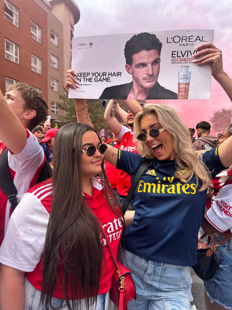 emiliaberry1's tweet photo. Not a bad day to be an Arsenal fan😎 https://t.co/z8Q677tqHl