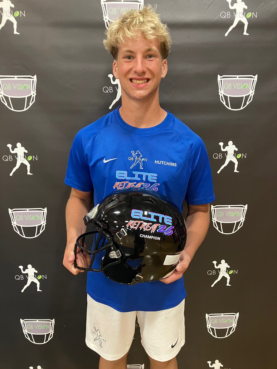 MattPenland14's tweet photo. The young’un is starting to make a name for himself! @TateHutchins11 @SmokyBearFball @VisionQb https://t.co/EqDA9nTKRy