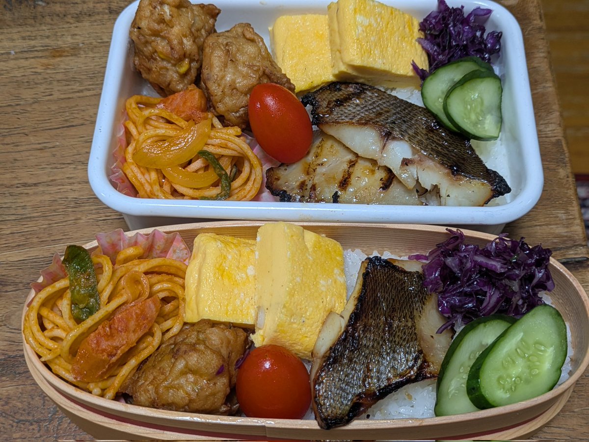 168to1107's tweet photo. おはようございます
昨日はダンナさんがたくさん魚釣ってきたので、味噌漬け、粕漬け仕込みました𓆛✨
おかず貯金できた！疲れたけど😉
今週もよろしくお願いします、行ってきまーす🤚

#お弁当
#お弁当記録 https://t.co/rfiVqs8Hsw