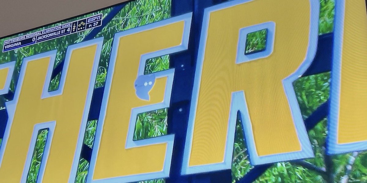 CloverleafMall's tweet photo. “Who broke our sign? I’m not mad….I just want to know who did it…. 
I always find out the truth eventually, so you might as well tell me now…”

#SMTTT https://t.co/dPuI0vkVQV