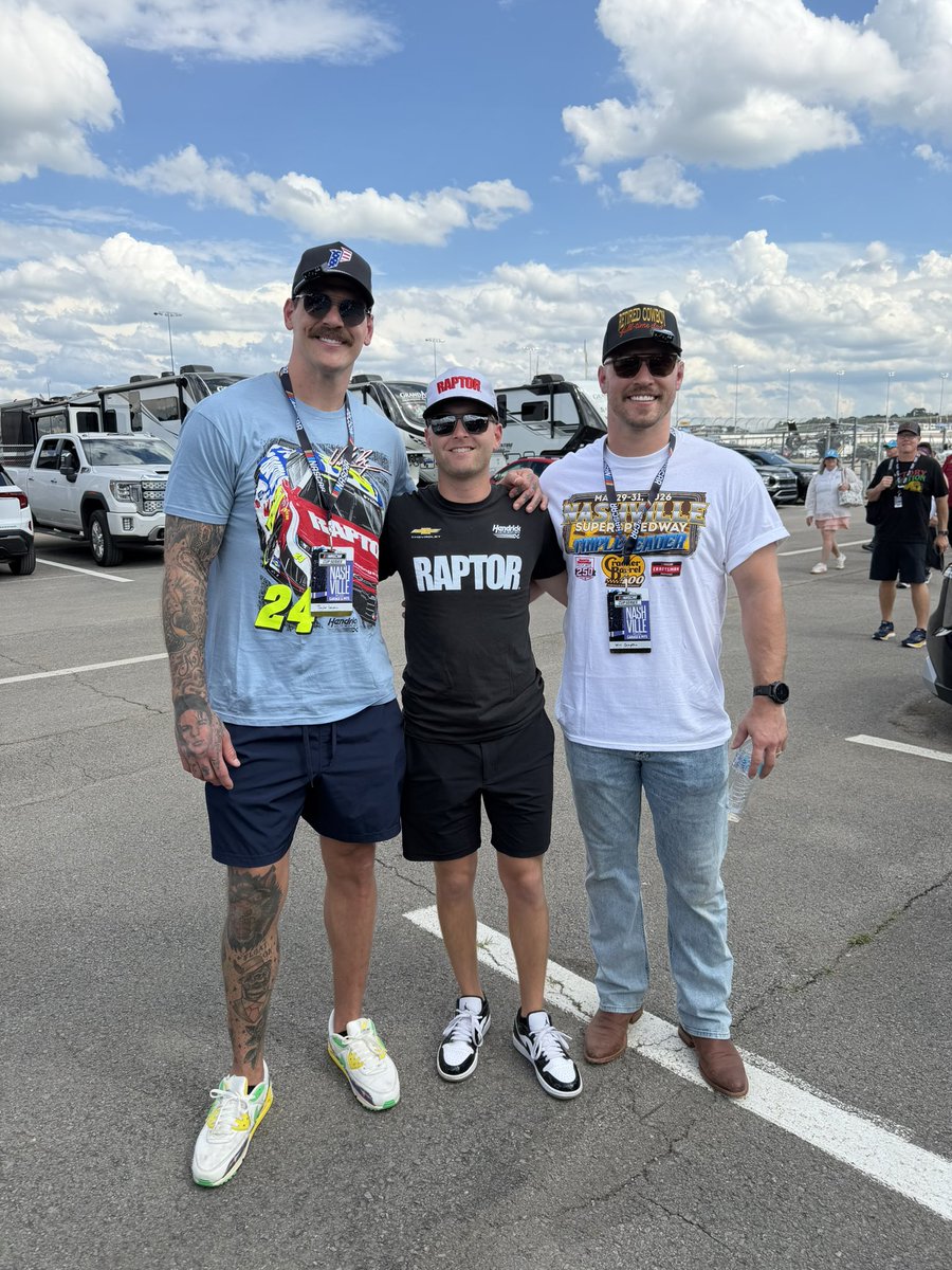 BussinWTB's tweet photo. The Boys 🤝 @WilliamByron https://t.co/bDOWyIybnm