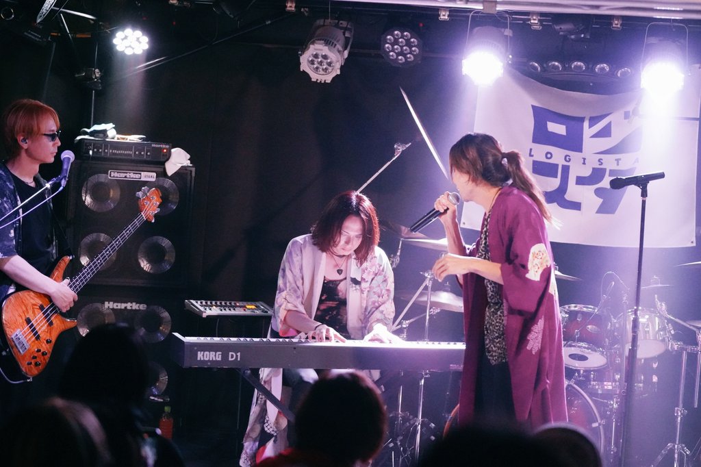 LogicalStyle's tweet photo. 2026年第23週目の月曜日
昨日はBlue Moon見れましたか？
美しい月の光が悩みを吹き飛ばしてくれます
今日から6月！雨風に負けず1週間がんばりましょう！ https://t.co/agW2rNP84s
