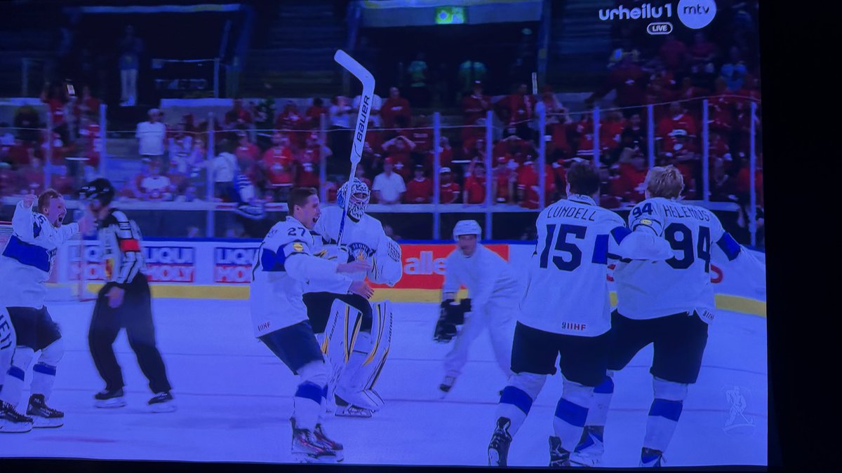 Kronlof's tweet photo. C’moon Suomi🇫🇮🇫🇮🇫🇮🙌🏼👏 https://t.co/sQWmxUtb7c