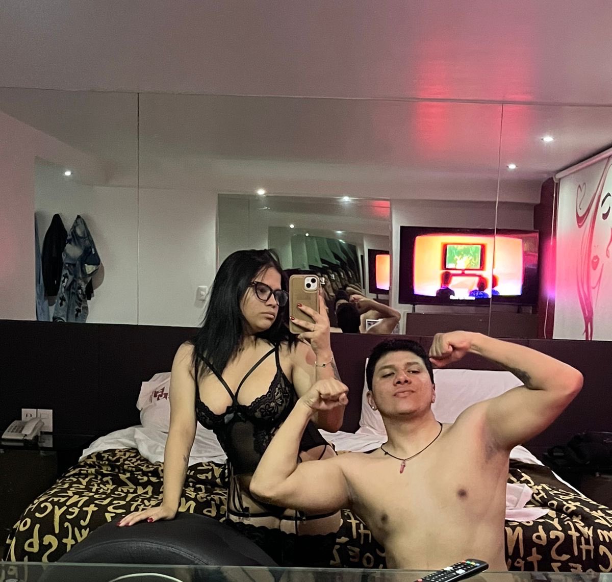 Truelove_88a's tweet photo. Al rato le subimos cositas de lo rico que la pasamos 🫣🤫

#SwingersMéxicoCDMX #parejas 
#noviaputísima #interfull https://t.co/PdyccsMptj