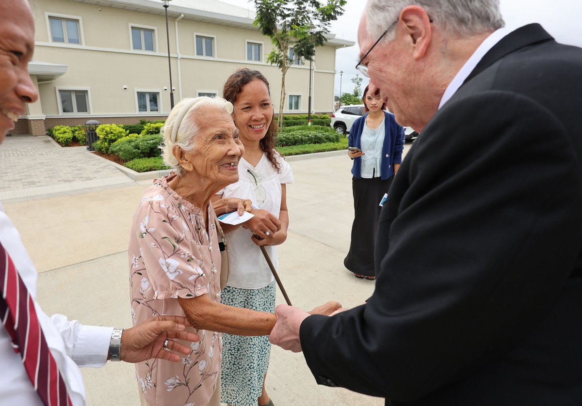 AndersenNeilL's tweet photo. Bacolod, Philippines is known as the “City of Smiles.” We are all smiling today because of the dedication of a beautiful new house of the Lord in this city.

I also believe today that heaven is smiling as the Bacolod Philippines Temple became a dedicated house, a blessing to the wonderful saints in this area of the Philippines. It is a house of prayer, a house of peace, a house of power and revelation.

The ordinances performed in this temple will bless the lives of the people of the Philippines and the eternal lives of family members who have already crossed through the veil. Our joy and their joy will fill this holy temple for many years to come.