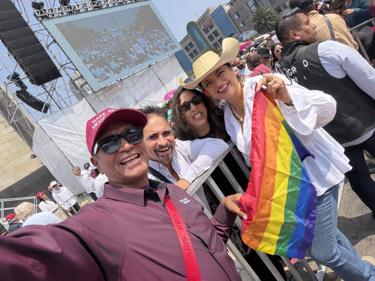 JAIMELOPEZVELA's tweet photo. Escuchamos informe de nuestra presidenta #ClaudiaPresidentaDeMéxico #ClaudiaDaResultados a dos años de continuidad de la #4T, atendamos su convocatoria, recorramos #México para informar y hacer un llamado para defender a la patria #NoIntervención https://t.co/L0nUm0wwkO