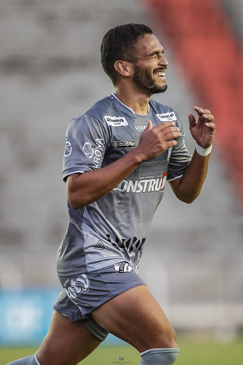 interdelimeira's tweet photo. É NA RAÇA! 🦁🔥

Mais uma batalha vencida com entrega, dedicação e a força da nossa camisa. Dentro de campo, o time lutou até o último minuto. Nas arquibancadas, a Torcida Leonina fez sua parte e empurrou o Leão do começo ao fim.

Nosso muito obrigado a cada torcedor que esteve presente no Limeirão, cantou, incentivou e acreditou. Vocês fazem a diferença!

Seguimos juntos, cada vez mais fortes. 🖤🤍

#VAILEÃO 🦁🏁

📸: José Augusto