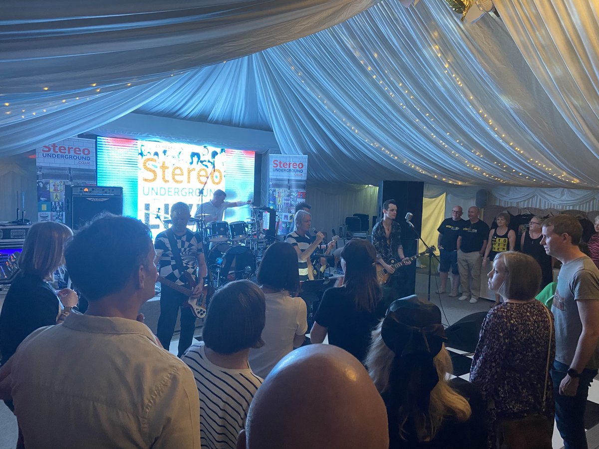 RichardLatto's tweet photo. An amazing 1st Stereo Underground Live with headliners @vaporsUK. So lovely to meet so many kind and fun-loving listeners and viewers to the show from the past 12 years, including those that travelled from abroad and made it a sell-out. An announcement coming soon for the next... https://t.co/g1jm4lePww