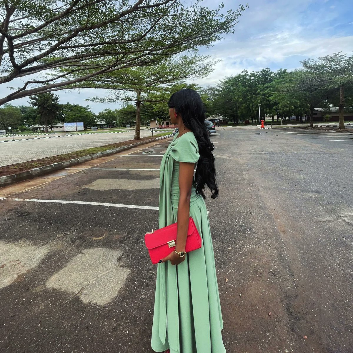okunadewuraola's tweet photo. RC'26 Day 3🥰
Elegance meets Calm 😇😌❤️

#calmness #softgirlera #jw #jwfriends #ootd #elegant https://t.co/2YgrLwBFvZ