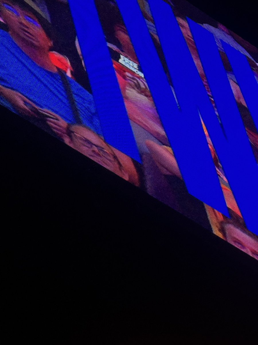 sametimehere's tweet photo. OOMF PUTTING FREE MANON ON THE SCREEN AT TWICE 😭😭😭 https://t.co/OhF8B59kiU