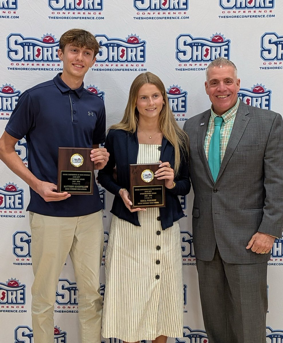 BrickBasketball's tweet photo. Congratulations to Matthew Goodfellow for being awarded the Shore Conference Jack Levy Sportsmanship Award.

#HARDWORK 🐉 https://t.co/1M01yf94HW