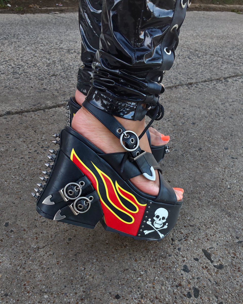 ALLHAILHEROINE's tweet photo. deets ❤️‍🔥🏴‍☠️ https://t.co/wDR8qYGNBi